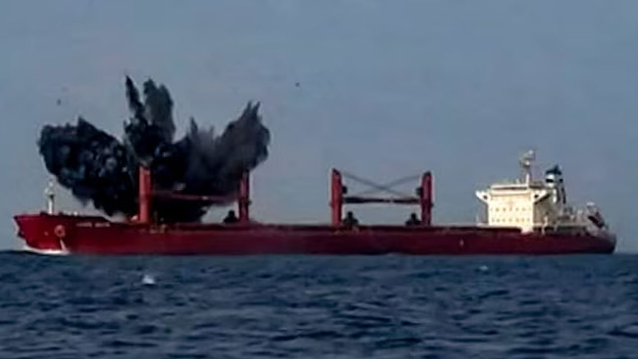 Underwater Drone Attack: సూసైడ్ బోట్‌తో ఇరాన్ దాడి.. ఇరాకీ జ‌లాల్లో భార‌తీయ వ్య‌క్తి మృతి