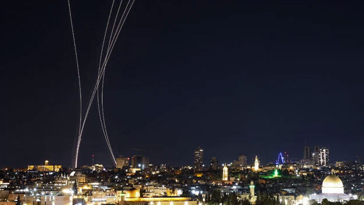 US-Israeli Airstrike: ఇరాన్‌లో 555 మంది మృతి.. అమెరికాకు మ‌ద్ద‌తు ఇవ్వ‌నున్న జ‌ర్మ‌నీ