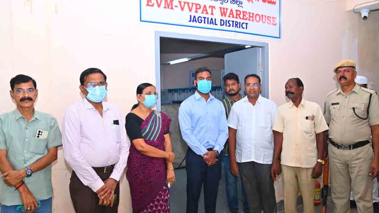 Collector Satya Prasad | ఈవీఎంలను తనిఖీ చేసిన కలెక్టర్‌ సత్య ప్రసాద్‌