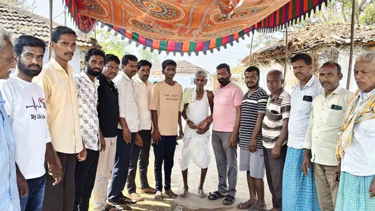 Thoguta | వజ్రమ్మ మరణం బాధాకరం : జీడిపల్లి రాంరెడ్డి