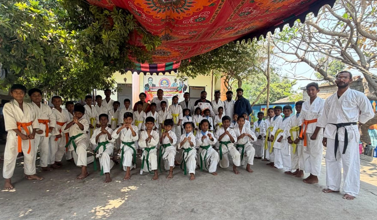 Peddapally | ఆత్మరక్షణ నైపుణ్యాల వికాసానికి కరాటే శిక్షణ దోహదం.. ఆదర్శ పాఠశాల కరస్పాండెంట్ చిప్ప భాస్కర్