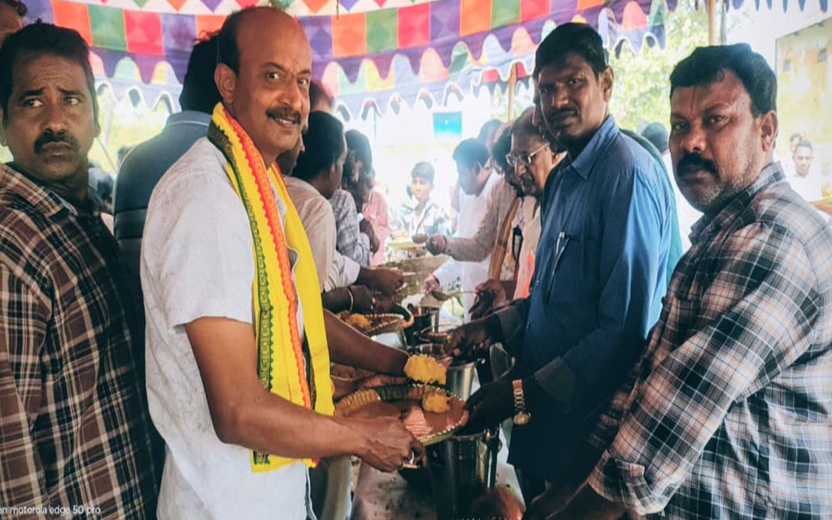 కారేపల్లి సంత గుడి ప్రాంగణంలో కనుల పండువ‌గా వేంకటేశ్వర స్వామి కల్యాణం