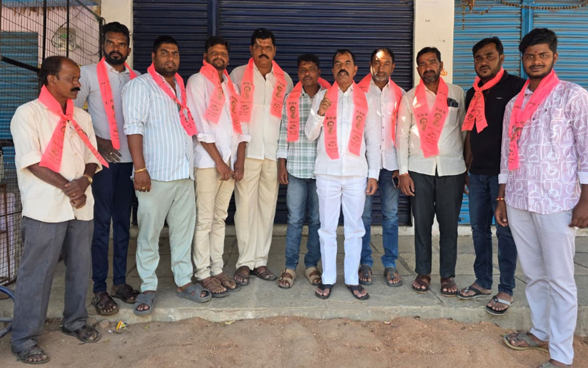 ‘మాటలు చెప్పడం కాదు.. నిషేధిత జాబితాను రద్దు చేసి నిరూపించు’