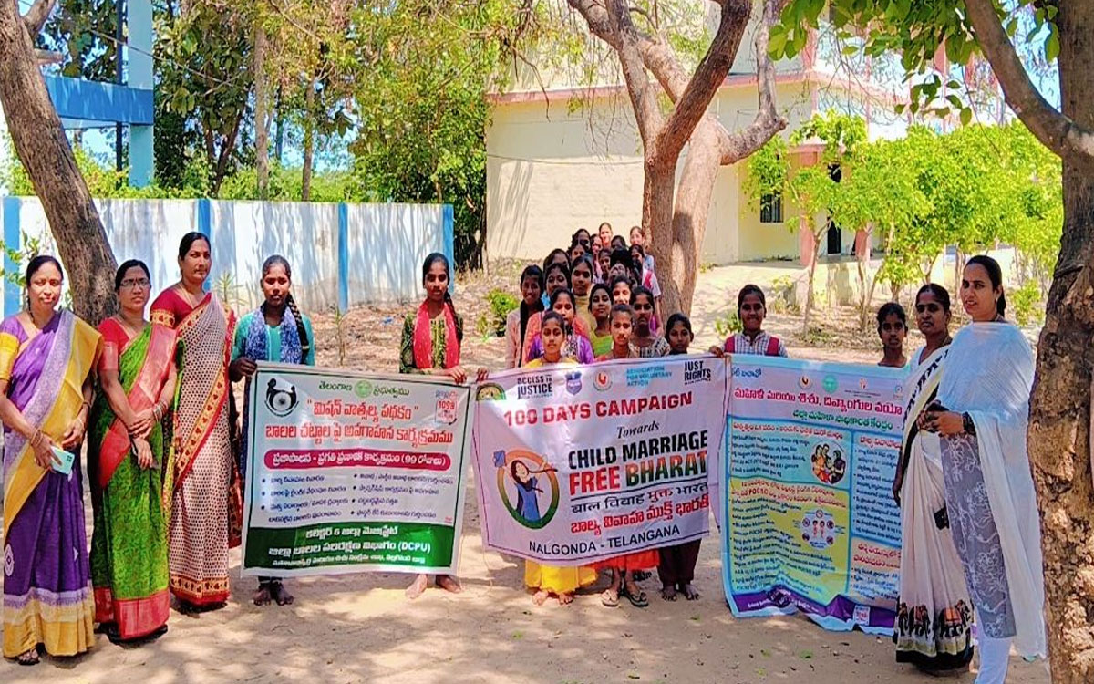 బాల్య వివాహాలను అరికట్టాలి : సర్పంచ్ నరేశ్‌