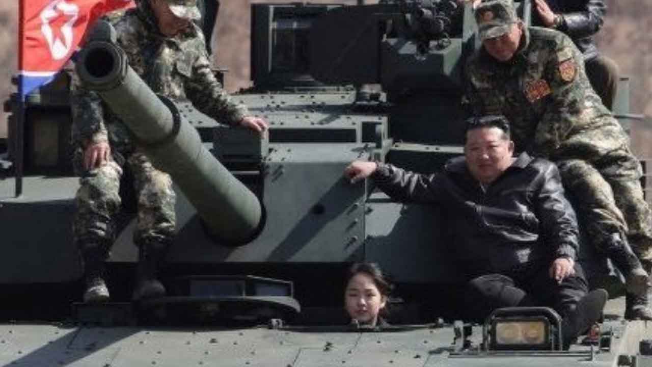 North Korea: యుద్ధ ట్యాంక్ న‌డిపిన కిమ్ టీనేజ్ కుమార్తె.. ఫోటోలు వైర‌ల్