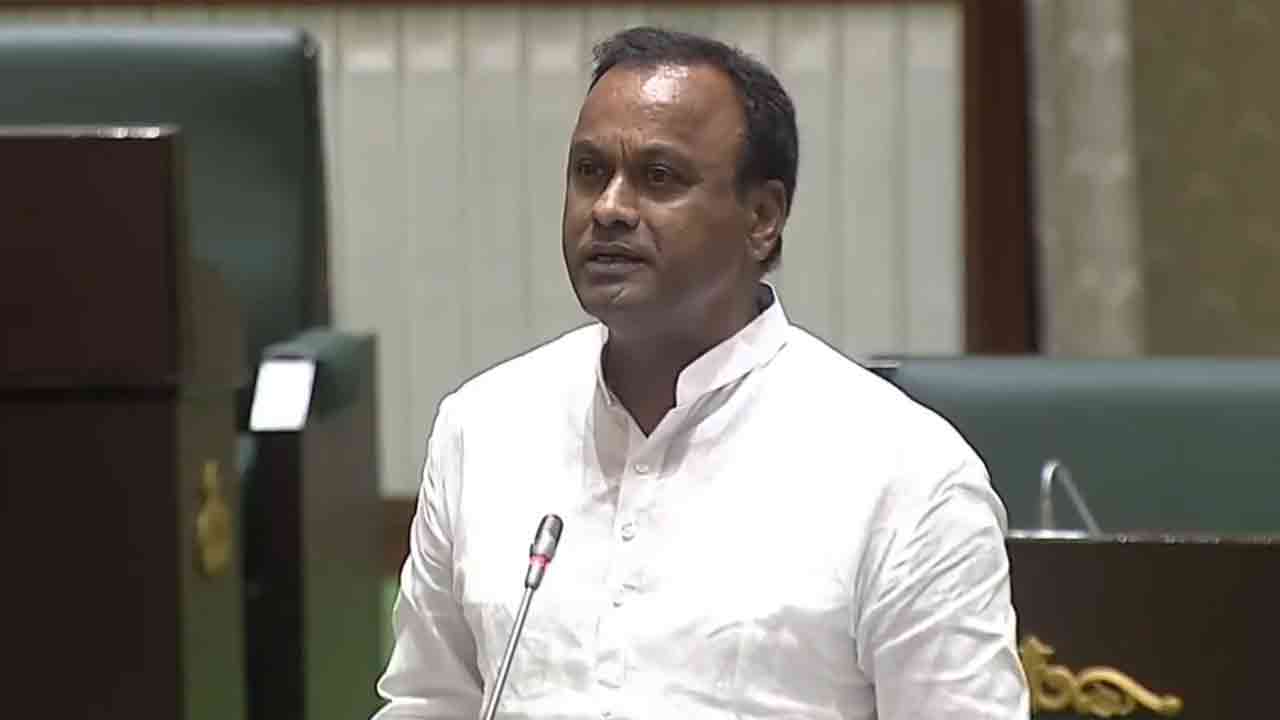 Komatireddy Raj Gopal Reddy | నిధులన్నీ ముఖ్యమంత్రి, మంత్రులకేనా?.. అసెంబ్లీ వేదికగా కోమటిరెడ్డి రాజగోపాల్‌రెడ్డి ఆగ్రహం
