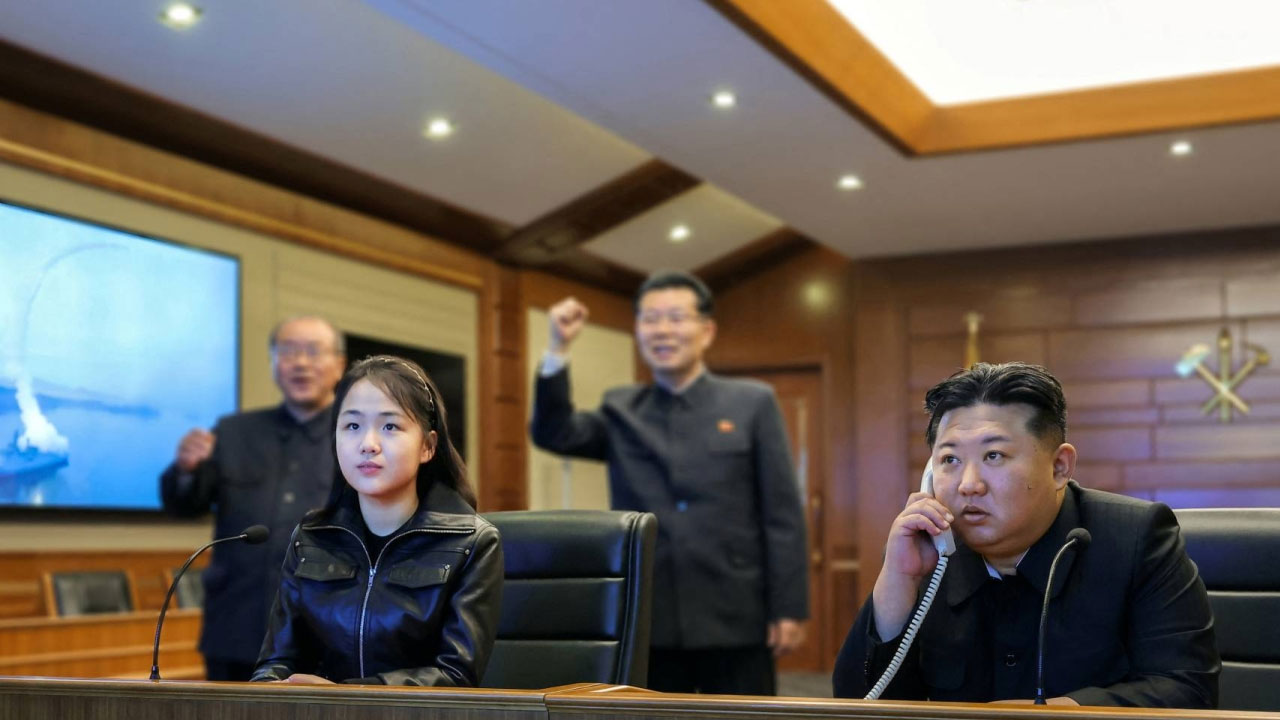 North Korea: 10 క్షిప‌ణులు ప‌రీక్షించిన ఉత్త‌ర కొరియా