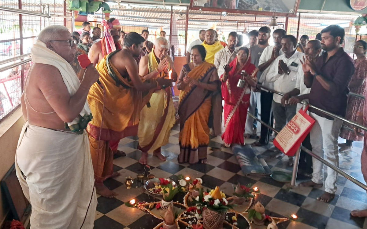 కోటమైసమ్మ దేవాలయంలో ఏకాదశ రుద్రాభిషేక పూజలు