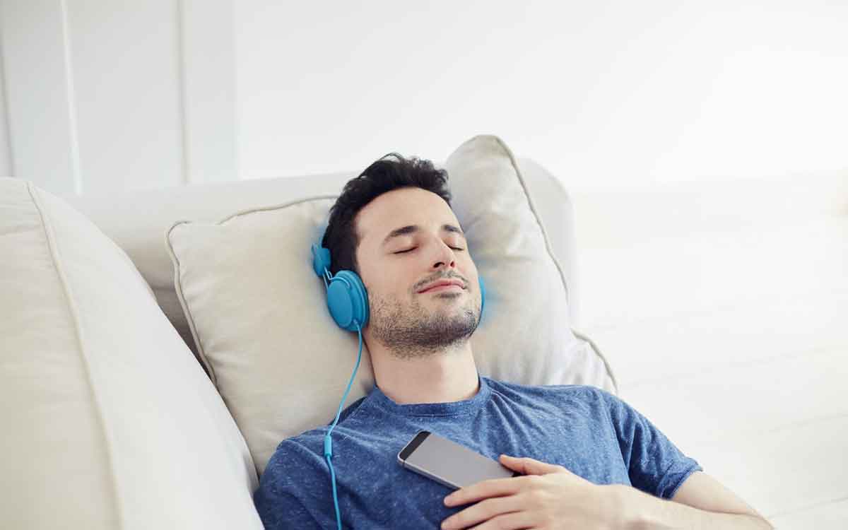 Music | ఎక్కువ వాల్యూమ్‌తో సంగీతం వింటున్నారా..? అయితే జాగ్ర‌త్త‌..!