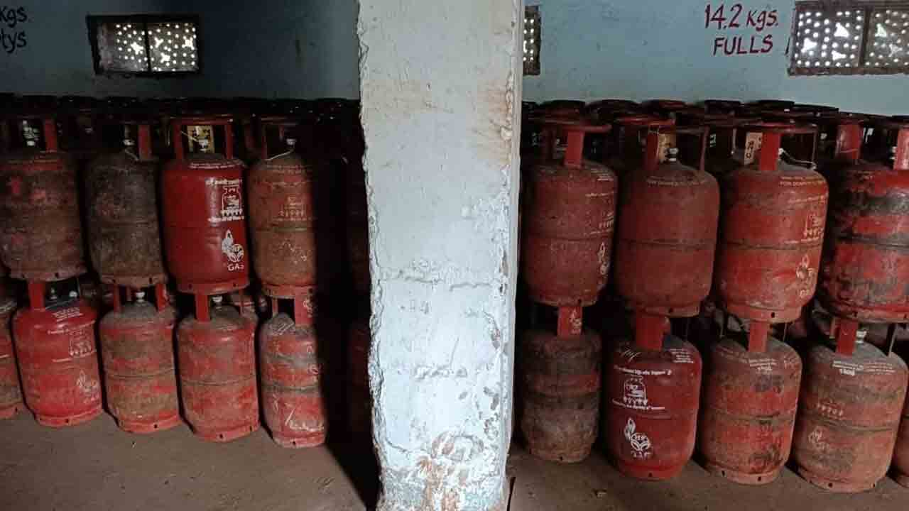 సింగరేణిలోనూ గ్యాస్‌ సంక్షోభం