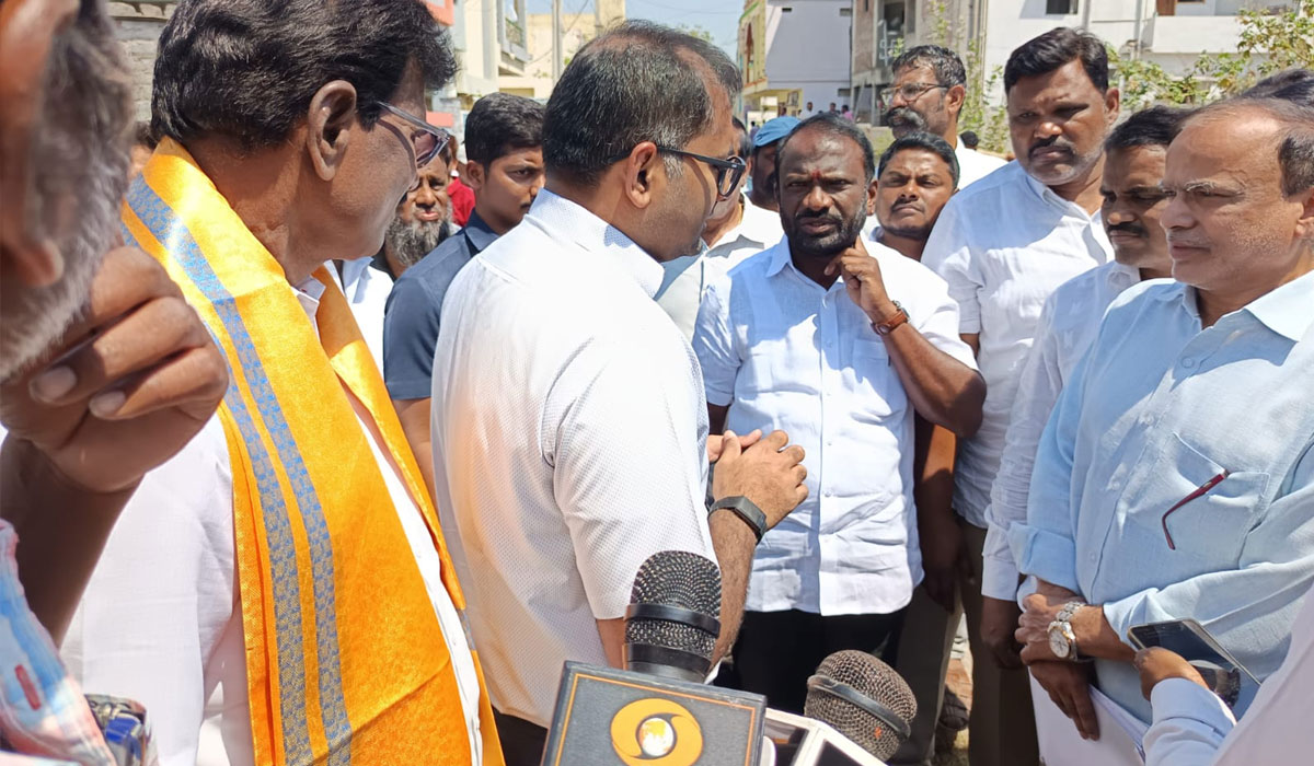 Godavarikhani | చెత్త బయట వేసినా.. కాల్చినా.. రూ.500 జరిమానా.. రామగుండం నగర పాలక మేయర్ మహంకాళి స్వామి