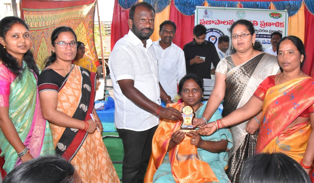 Ramagundam Baldia | రామగుండం బల్దియాలో అతివల ఆటవిడుపు.. పాల్గొన్న మేయర్‌ మహంకాళి స్వామి