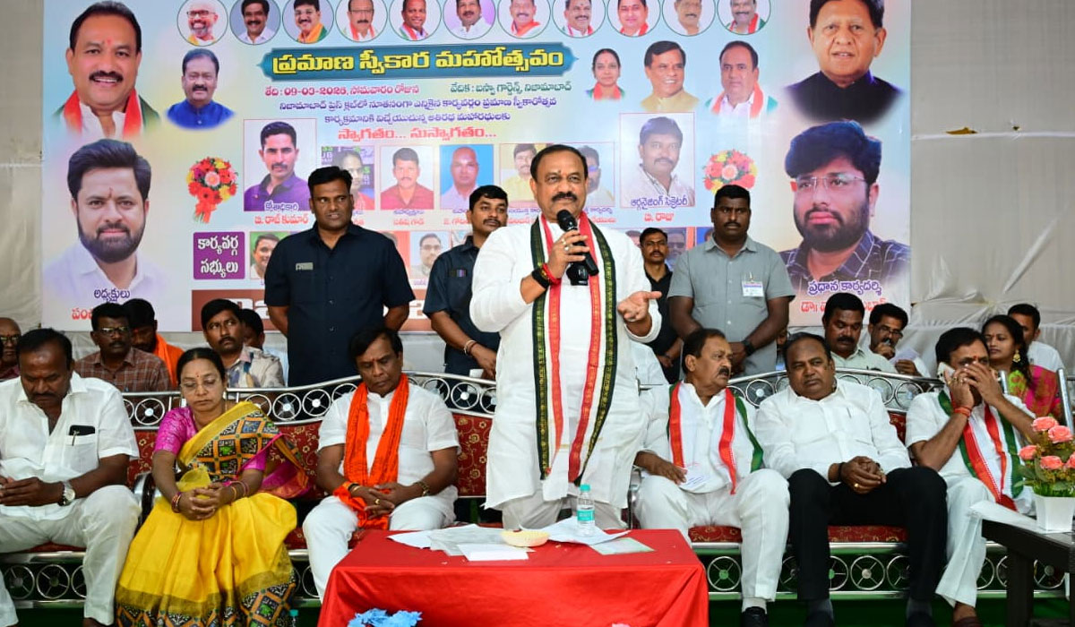 పాత్రికేయుల సంక్షేమానికి ప్రభుత్వం కట్టుబడి ఉంది.. పీసీపీ చీఫ్ మహేష్ కుమార్ గౌడ్, ప్రభుత్వ సలహాదారు షబ్బీర్ అలీ