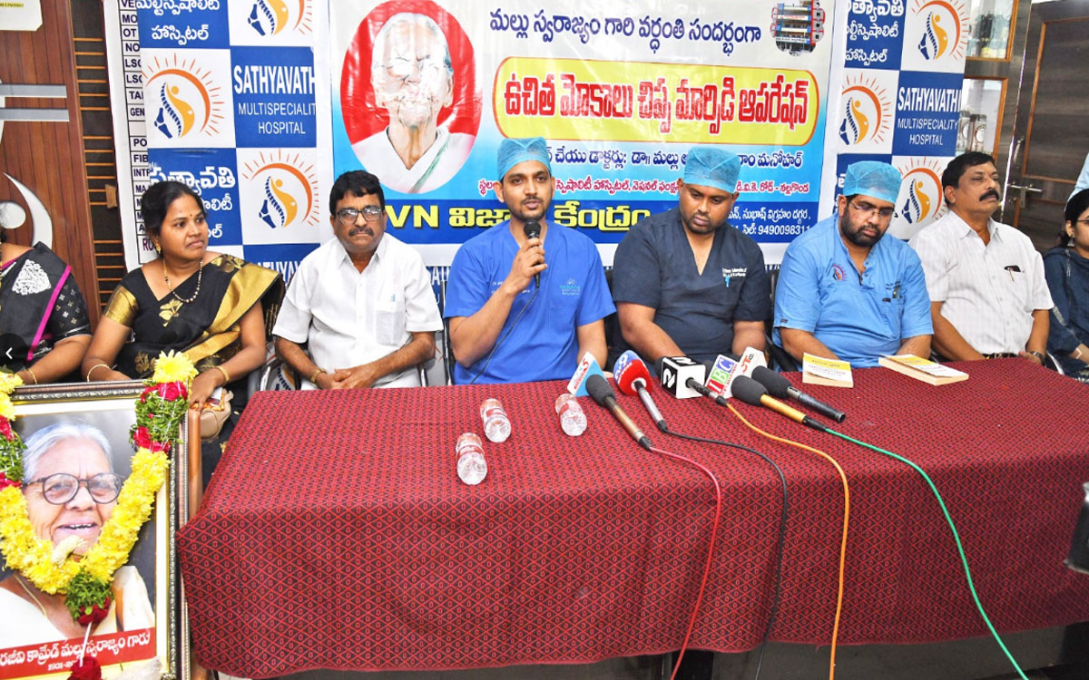 మల్లు స్వరాజ్యం జీవితం ఆదర్శనీయం : అక్కెనపల్లి మీనయ్య