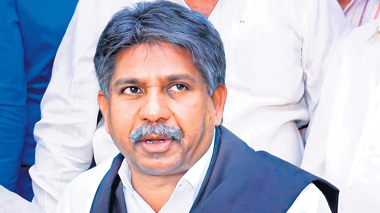 మాదిగ ద్రోహి రేవంత్‌రెడ్డి