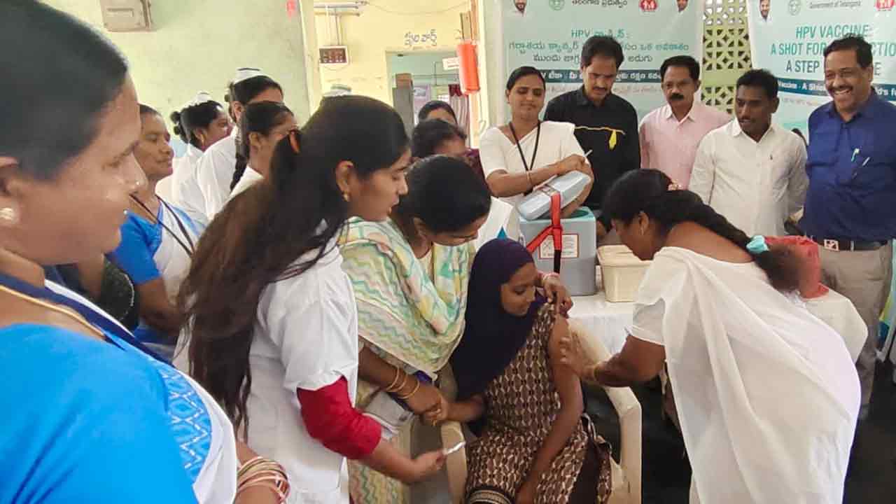 Burgampahad | 14 ఏళ్లు దాటిన ఆడపిల్లలుహెచ్‌పీవీ వ్యాక్సిన్ వేయించుకోవాలి : మందా నాగరాజు