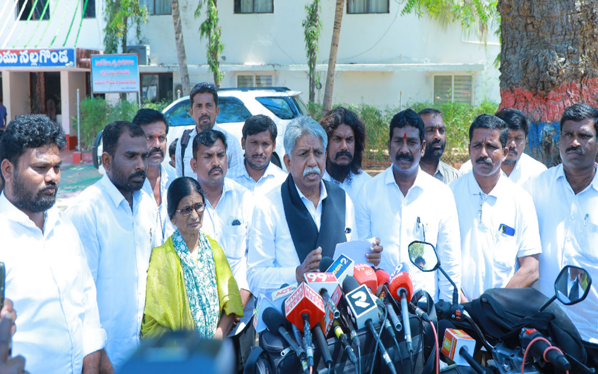 కర్ల రాజేశ్‌ మృతిపై విచారణ జాప్యం : మందకృష్ణ మాదిగ