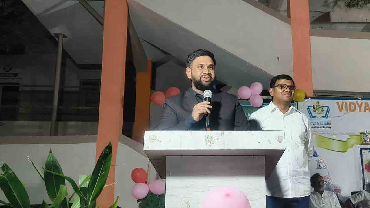 Thandur | చదువును మించిన ఆయుధం మరేది లేదు : సబ్ కలెక్టర్ మనోజ్