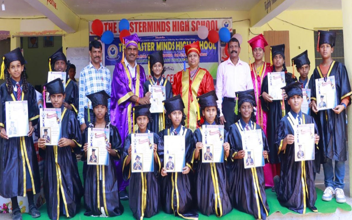 విద్య‌తో ఉన్న‌త స్థాయికి : ఎంఈఓ కత్తుల అరుంధతి