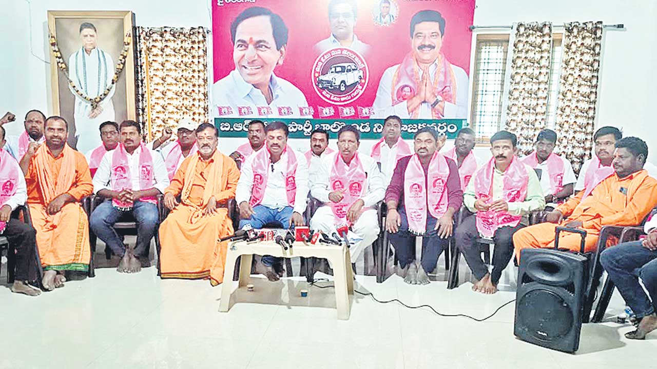 బీసీలను విస్మరించిన కాంగ్రెస్‌