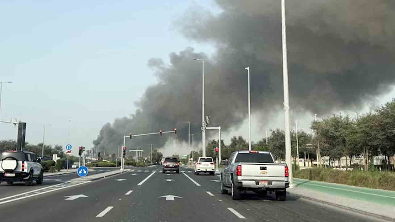 Indian Dies | అబూధాబీలో క్షిపణి శకలం తగిలి భారతీయుడు మృతి..!