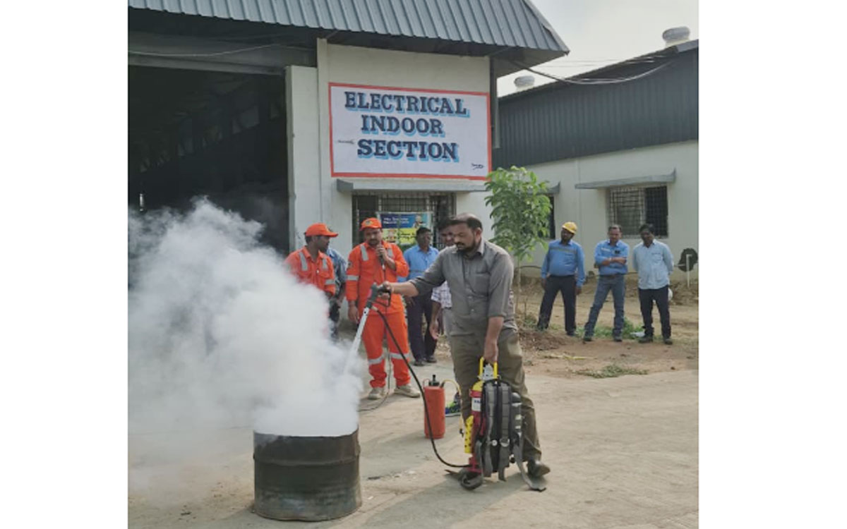 ఏరియా వర్క్ షాప్‌లో సిపిఆర్‌, అగ్నిమాప‌క యంత్రాల వినియోగంపై అవగాహన