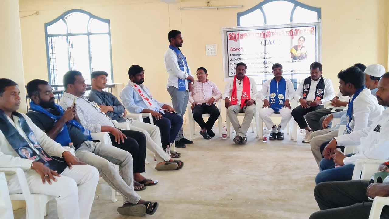 ఎంపీ మల్లురవి వైఖరేమిటో తెలియజేయాలి