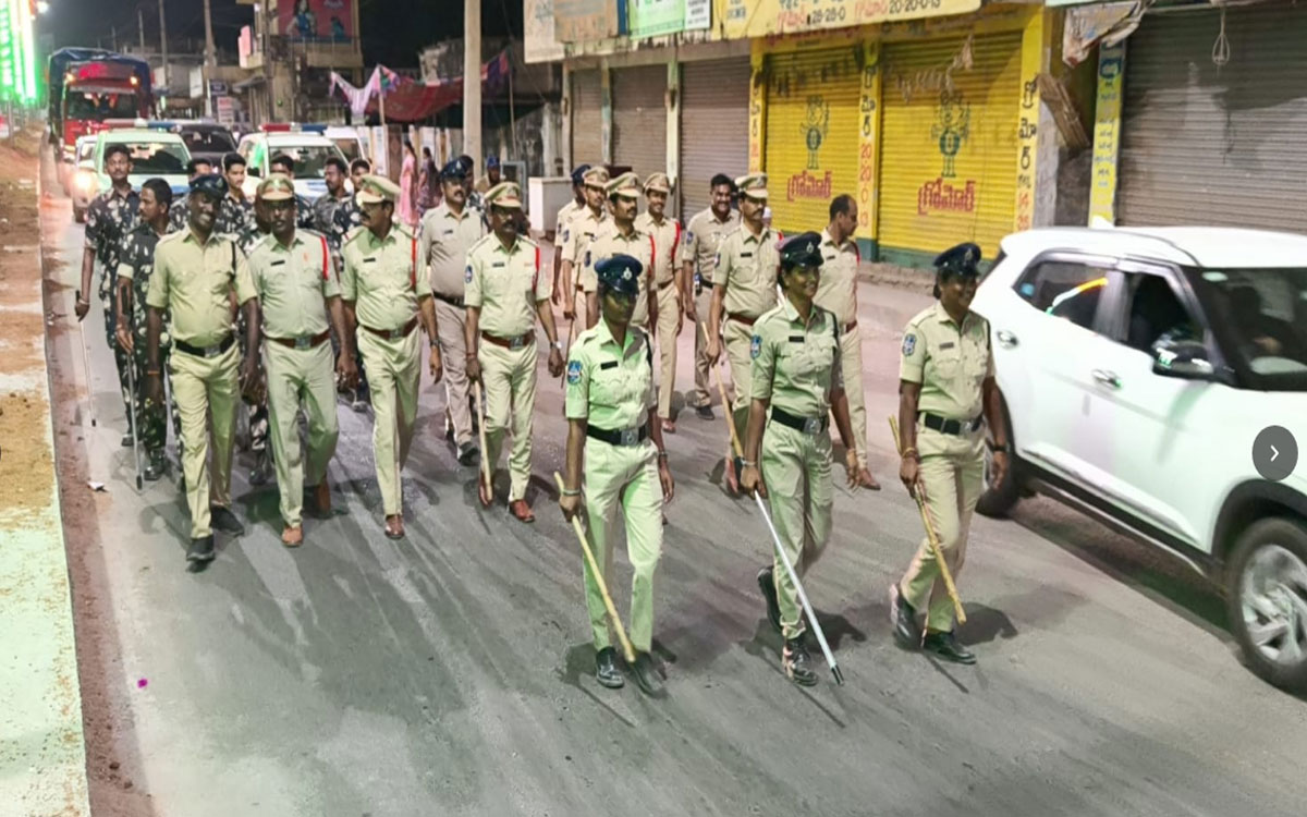 'శాంతికి భగ్నం కలిగించేవారిపై కఠిన చర్యలు'