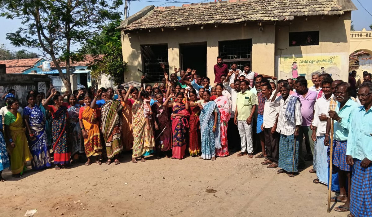 Narayanpur | నారాయణపూర్ ను ముంపు గ్రామంగా ప్రకటించాలని గ్రామస్తుల నిరసన