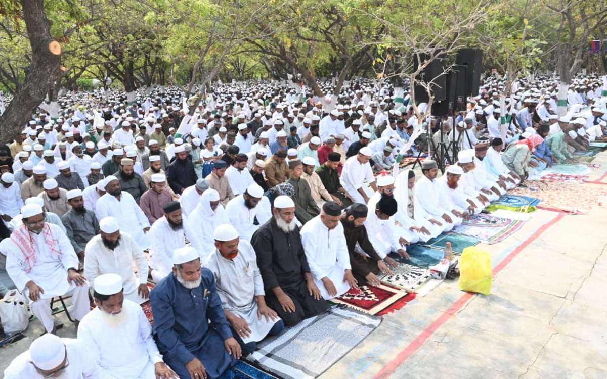 ముస్లింల సంక్షేమానికి ప్ర‌భుత్వం కృషి : మంత్రి కోమటిరెడ్డి వెంకట్‌రెడ్డి