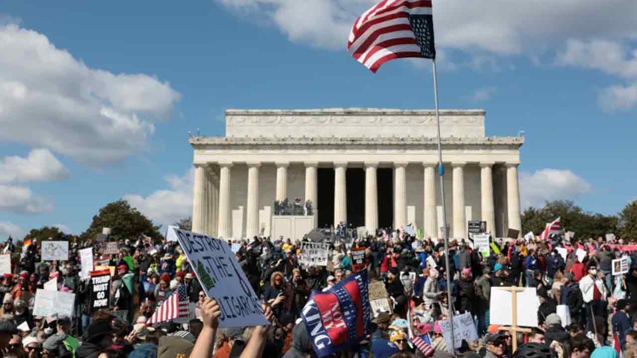 No Kings movement | వార్‌ ఎఫెక్ట్‌.. ట్రంప్‌కు వ్యతిరేకంగా అమెరికాలో పెద్ద ఎత్తున నో కింగ్స్‌ ఉద్యమం