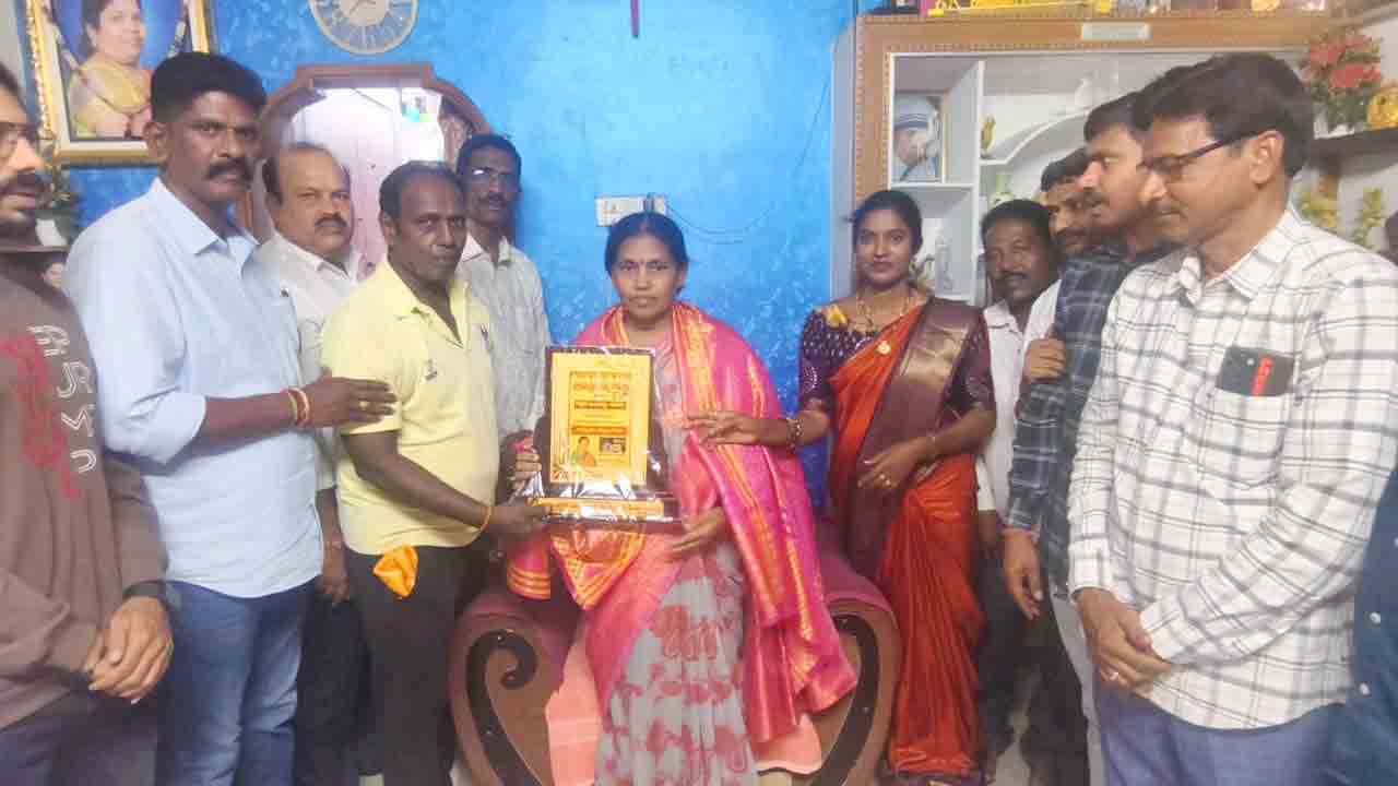 Coal city | గద్దర్ అవార్డుకు ఎంపికైన తూమ్ పద్మ.. సన్మానించిన జయహో స్వచ్ఛంద సంస్థ