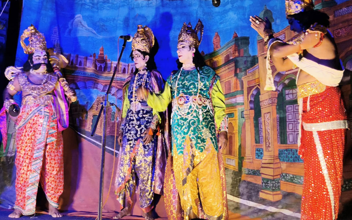 ‘ప్రభుత్వం తెలుగు పద్య నాటకాలను ప్రోత్సహించాలి’