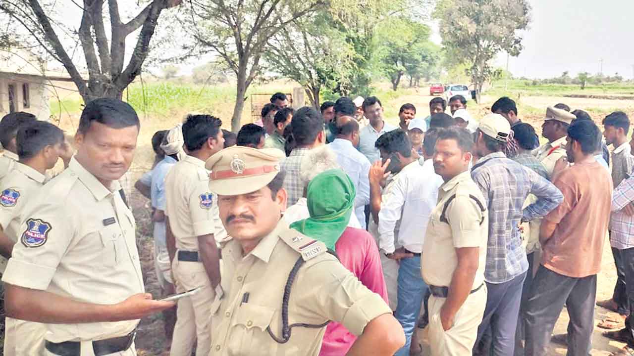 పరిహారం తేల్చకుండానే గ్రీన్‌ ఫీల్డ్‌ పనులా