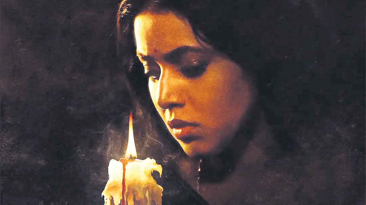 అతీంద్రియ అంశాలతో డార్క్‌ నైట్‌