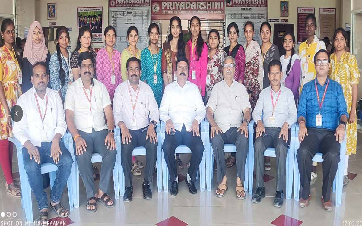 ‘ప్రియదర్శిని’ విద్యార్థినులు 16 మందికి ఉద్యోగావకాశాలు