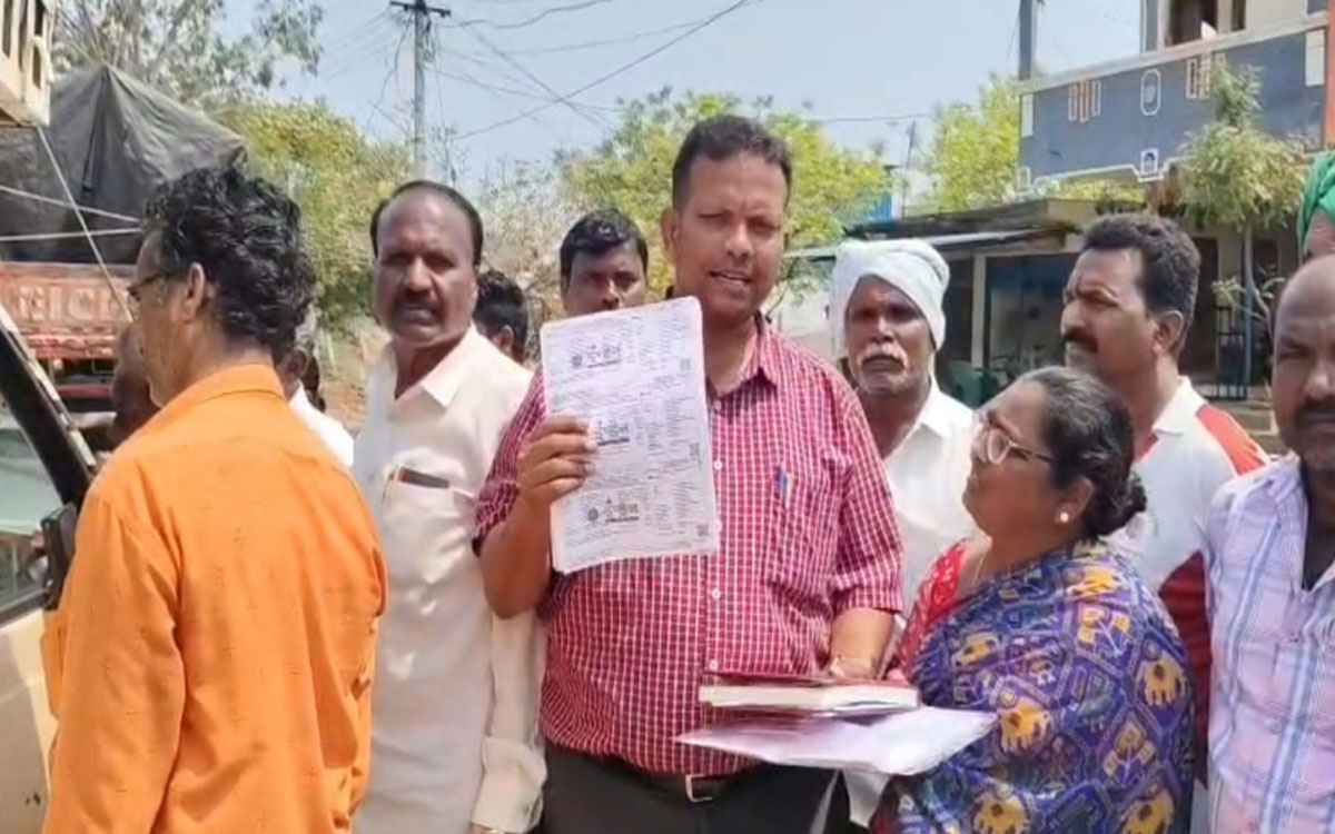 ‘గ్యాస్’ కు నిర్ణీత‌ ధ‌ర కంటే ఎక్కువ వ‌సూలు చేస్తే కేసులు’