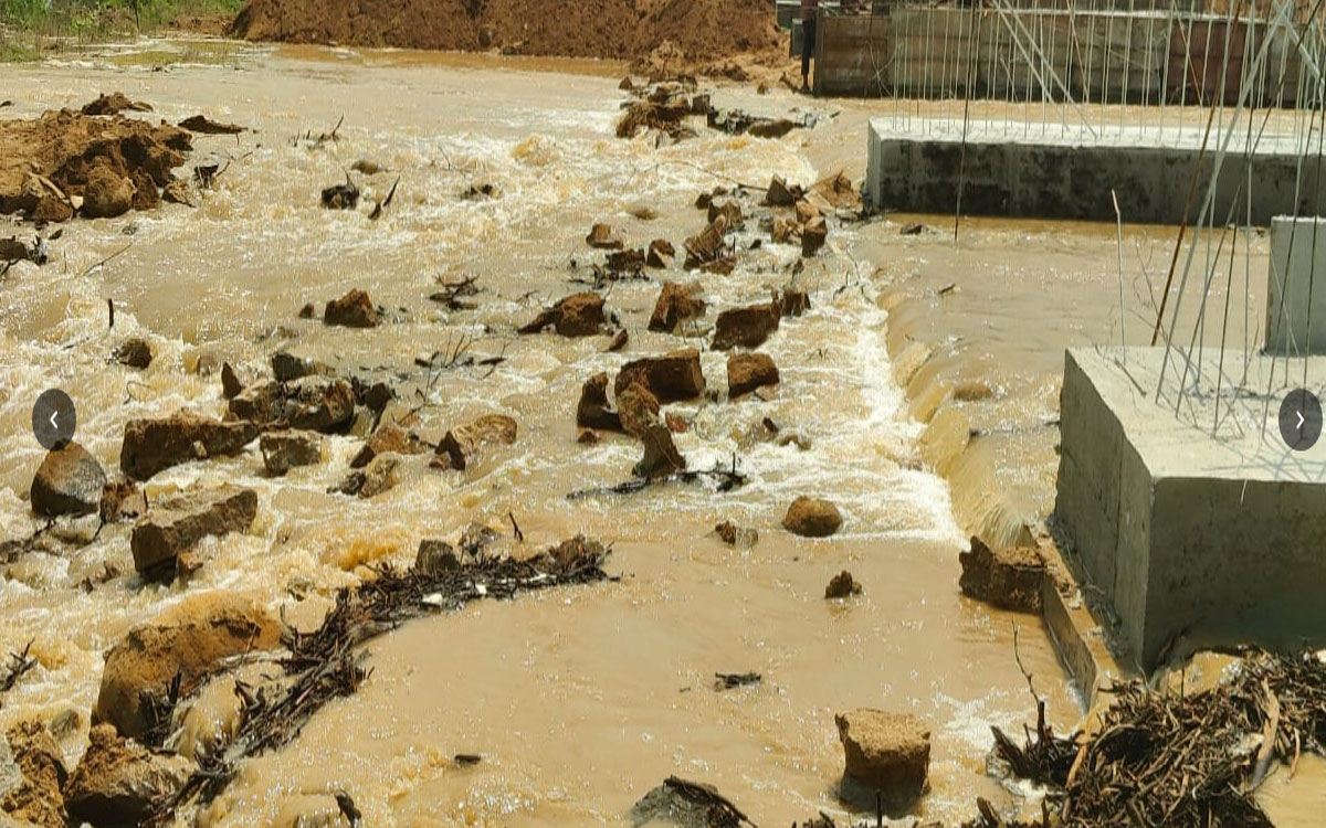 కరువు నేలకు కాళేశ్వరం జలాలు.. బిర‌బిరా పారుతున్న పొట్టిమ‌ర్రి వాగు