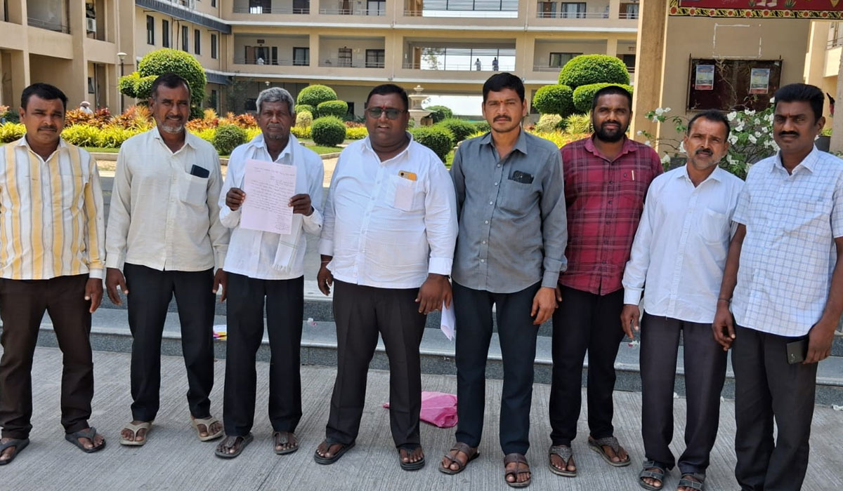 Farmers | ఓవర్‌లోడ్‌తో మోటార్లు పనిచేయక పంటలు ఎండిపోతున్నయ్‌.. అదనపు ట్రాన్స్‌ఫార్మర్ మంజూరు చేయాలని ఆదివారంపేట రైతుల వినతి