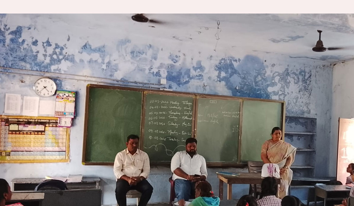 Ramagiri | పదిలో 550 మార్కులు సాధిస్తే విమాన టూర్.. బేగంపేట జడ్పీహెచ్‌ఎస్‌లో ఉపాధ్యాయుడి ప్రత్యేక ఆఫర్