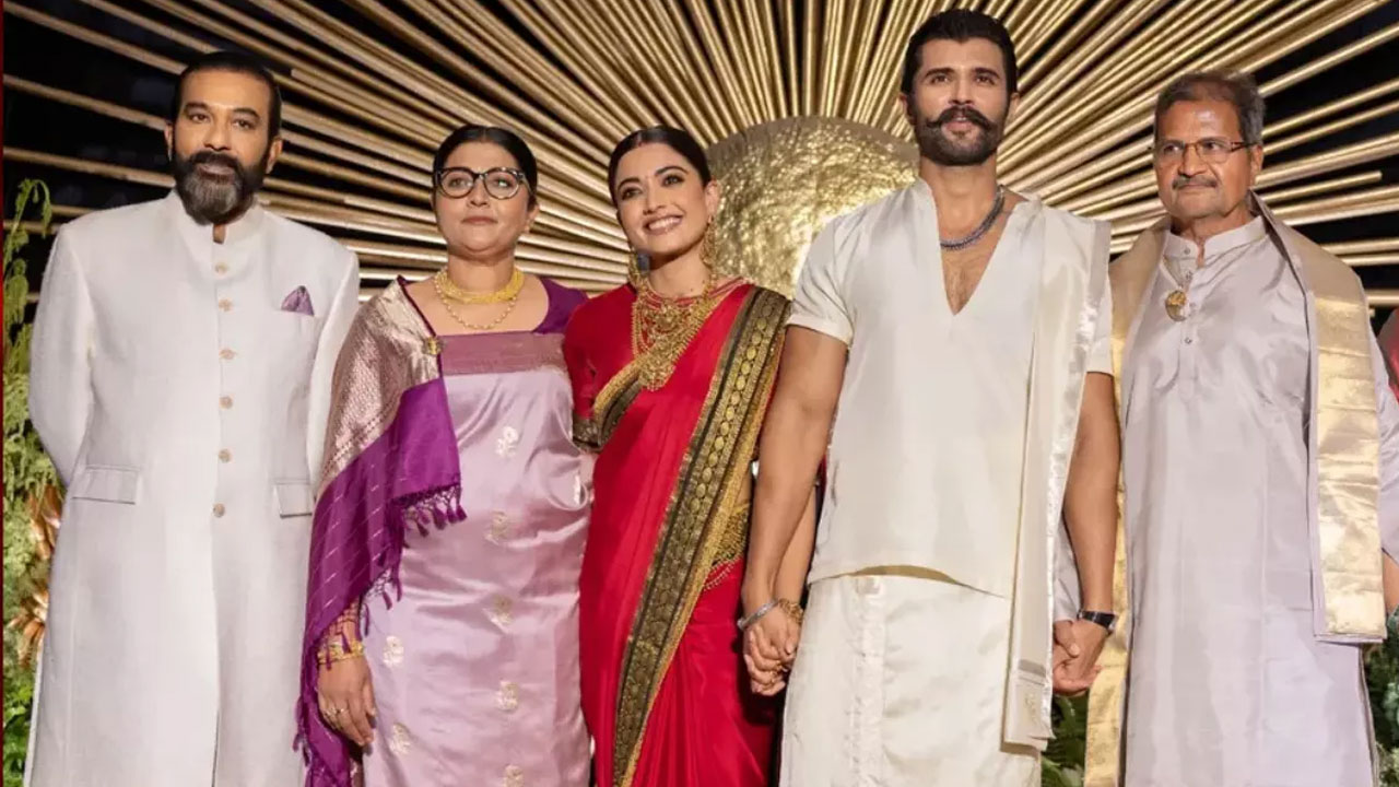 Virosh | విరోష్ రిసెప్షన్‌లో గిరిజన సంస్కృతి .. రష్మిక తల్లిదండ్రుల లుక్‌పై ప్ర‌త్యేక చ‌ర్చ‌