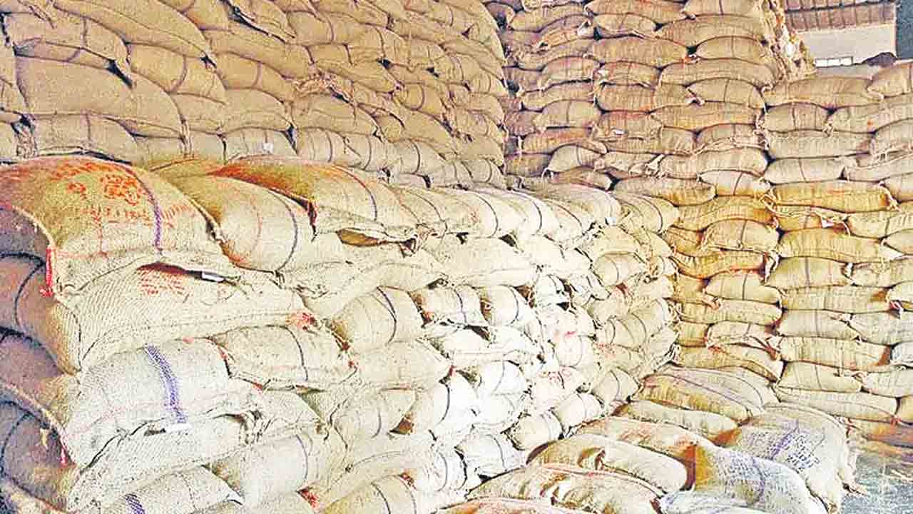 Paddy Rice | దొడ్డు బియ్యానికి మళ్లీ టెండర్‌.. తాజాగా కిలో 24 నుంచి 21.6కు తగ్గించిన సర్కార్‌!