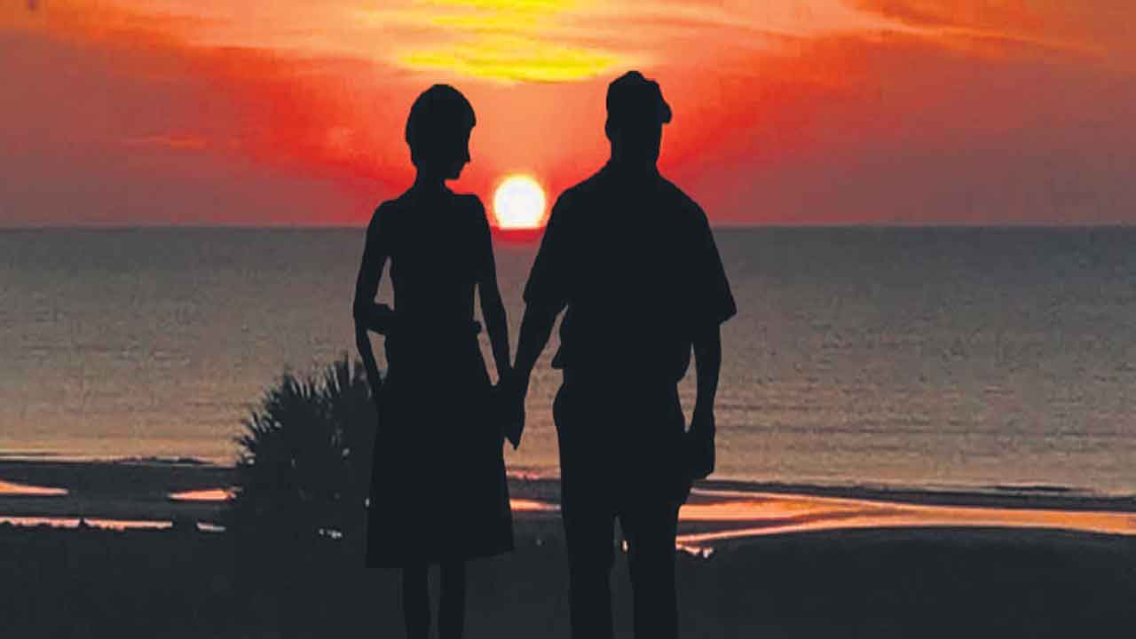 సహ జీవనానికి విడాకులు తప్పనిసరి!