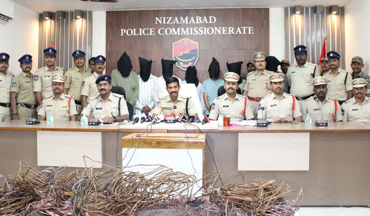 Nizamabad CP Sai Chaitanya | వరుస చోరీలకు పాల్పడిన అంతర్రాష్ట్ర ముఠా అరెస్టు.. వివరాలు వెల్లడించిన నిజామాబాద్‌ సీపీ సాయి చైతన్య