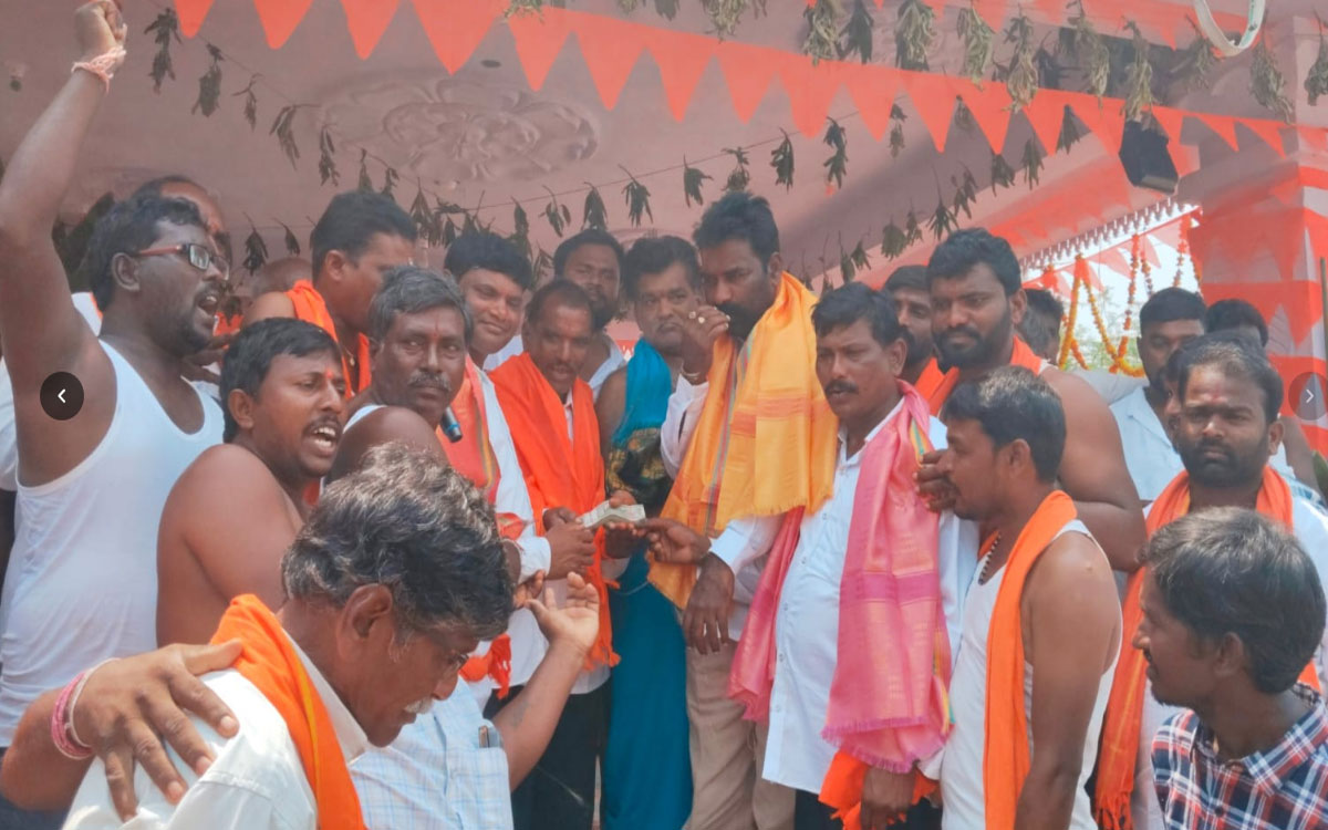 ‘ఆల‌యాలు, పూజ‌లతో స‌మాజంలో ఆధ్యాత్మిక వాతావ‌ర‌ణం’