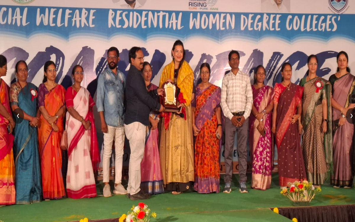 ‘చ‌దువుతో పాటు అన్ని రంగాల్లో రాణించేందుకు ఆట పాట‌లు దోహ‌దం : సుచిత్ర చంద్ర‌బోస్