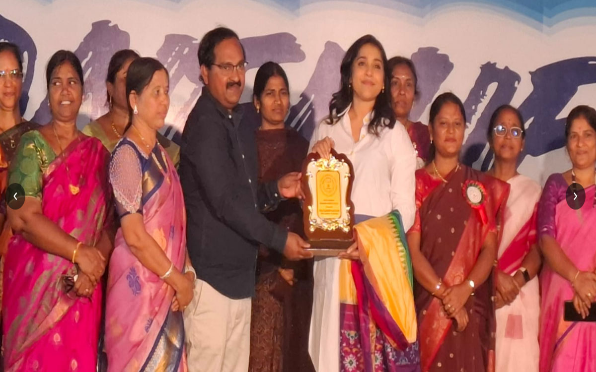 'చ‌దువుతో పాటు అన్ని రంగాల్లో రాణించేందుకు ఆట పాట‌లు దోహ‌దం'