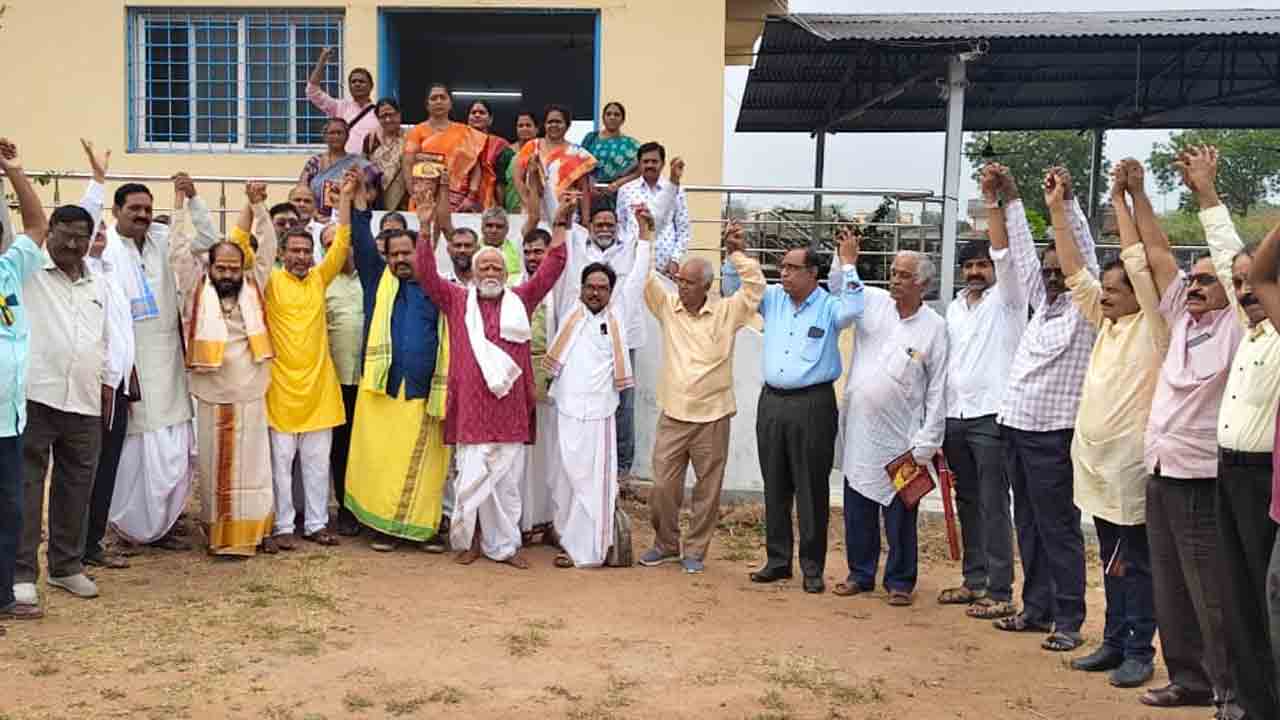 Hanumakonda | ఎమ్మెల్యే సామేల్‌ వ్యాఖ్యలపై మండిపడ్డ అర్చకులు