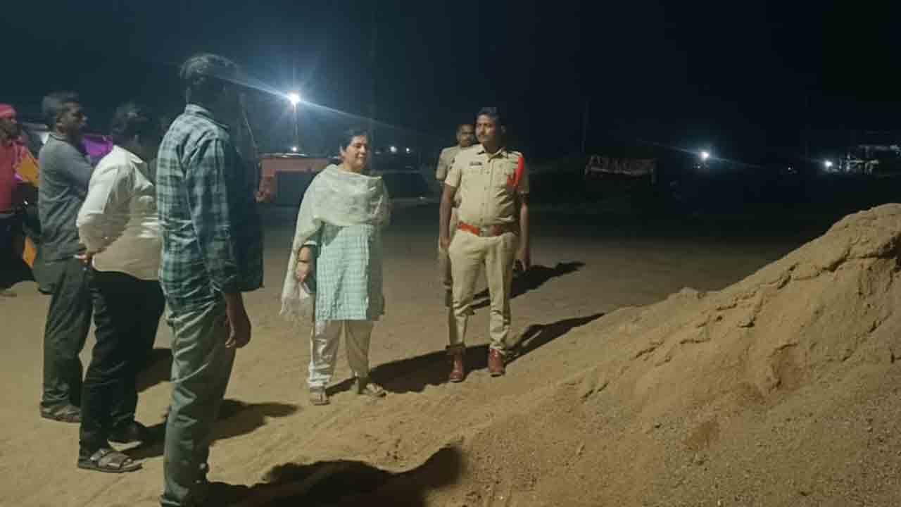 Ramayampeta | అక్రమ ఇసుక రవాణాచేస్తే జైలుకే : తహసీల్దార్‌ రజినీకుమారి