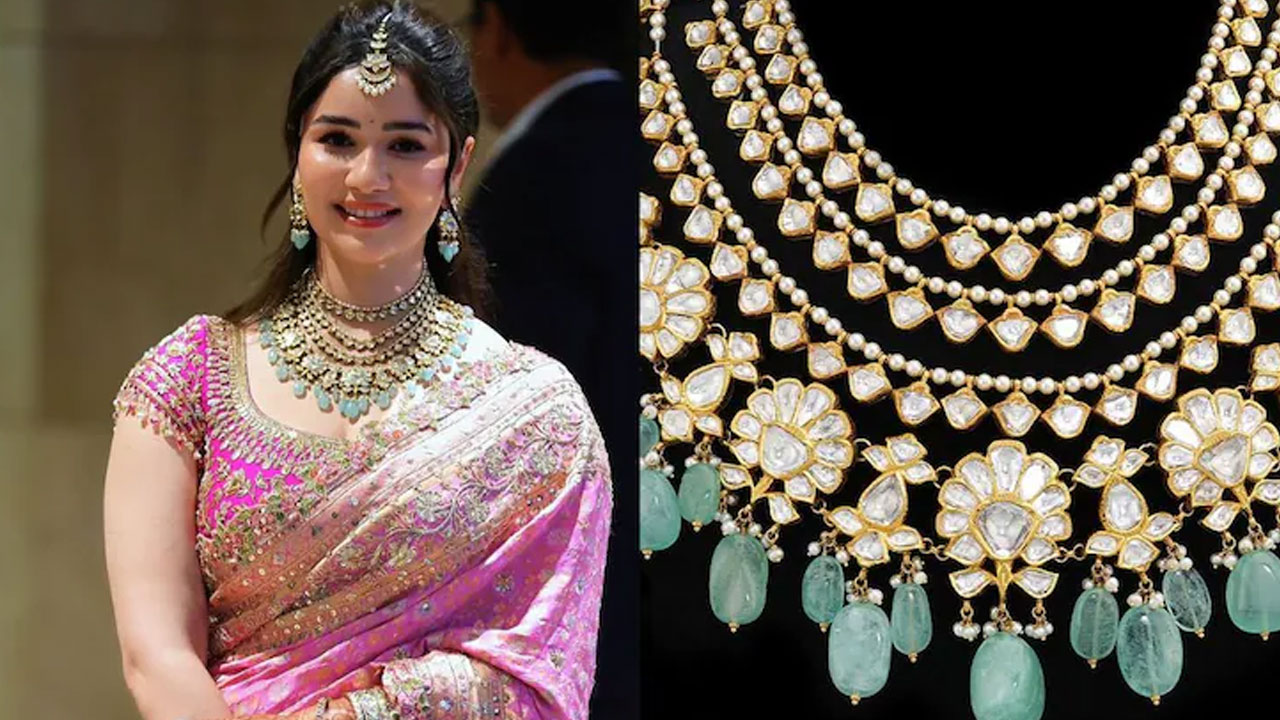 Sara Tendulkar: మీనాకారి నెక్లెస్‌లో మిళ‌మిళ మెరిసిన సారా టెండూల్క‌ర్..  ఆ ఆభ‌ర‌ణం ఖ‌రీదెంతో తెలుసా?